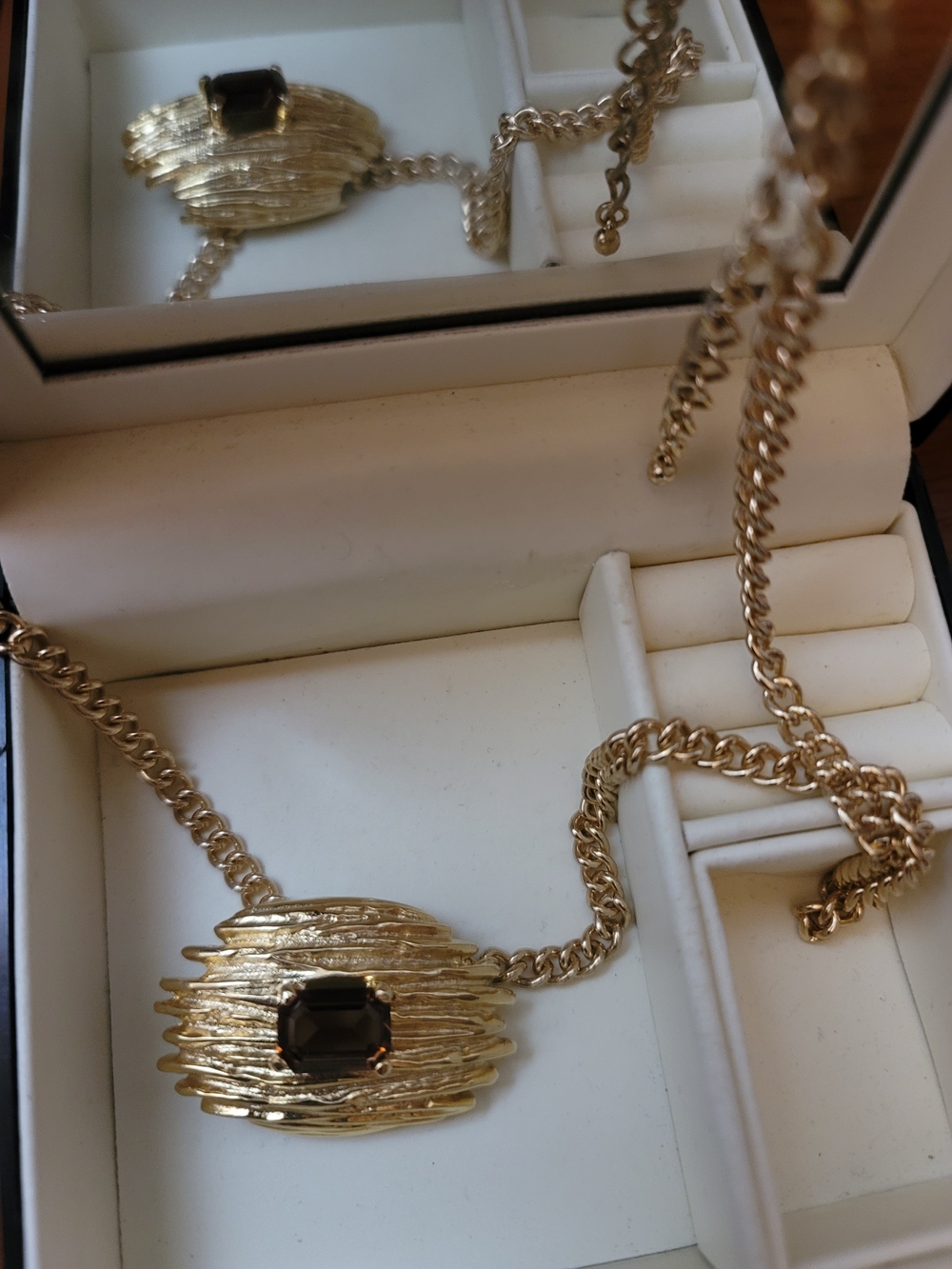 Vintage Gold Pendant Necklace with Brown Center Stone